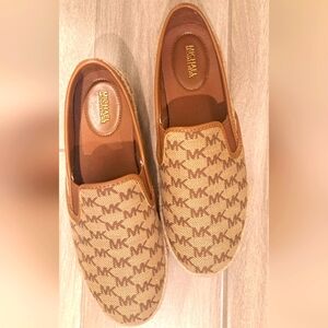 Michael Kors- Espadrilles  - Tan/Brown -Slip ons Size 8